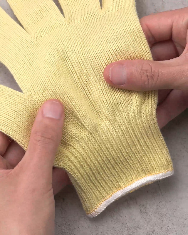 Amazon | [ミドリ安全] 耐切創 手袋 作業用 10ゲージ 薄手 ケブラー(R